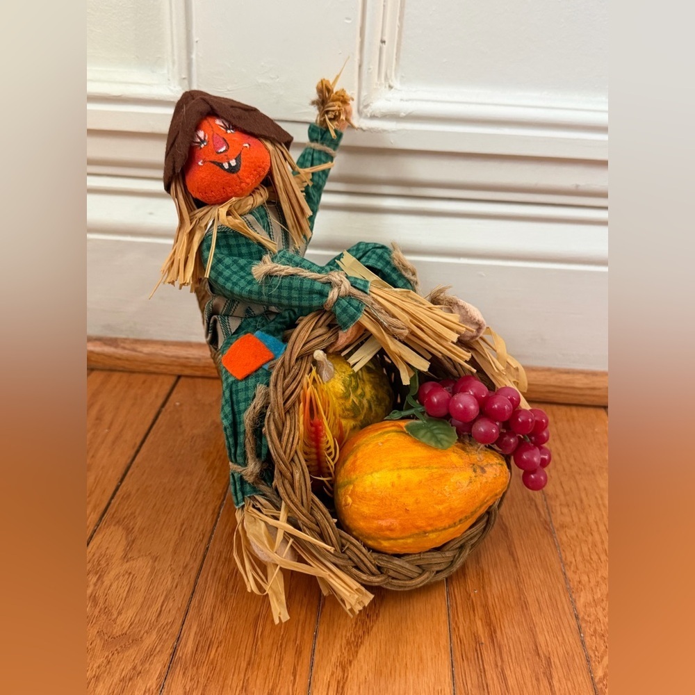 Annalee Scarecrow Basket fall Harvest Decor cornucopia 1997 Thanksgiving